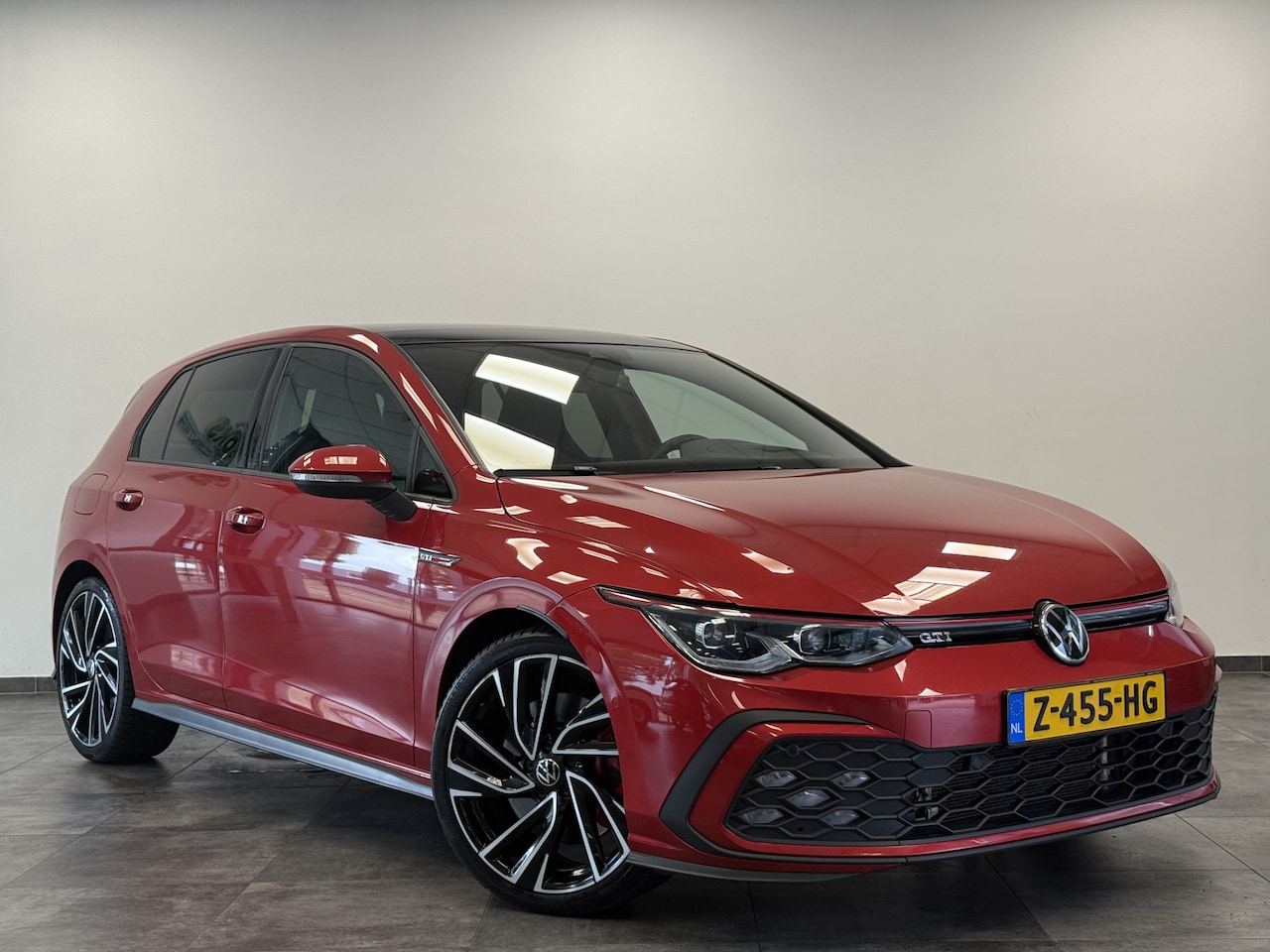 Volkswagen Golf - 2.0 TSI GTI Panoramadak Keyless Go/Start HUD - AutoWereld.nl