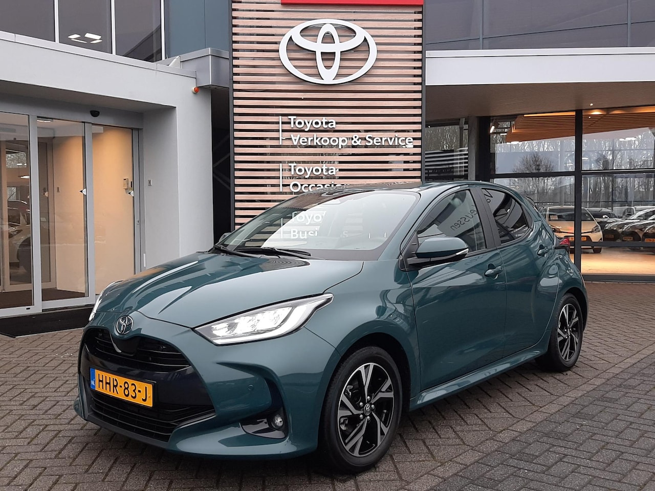 Toyota Yaris - 1.5 Hybrid 115 Dynamic STOEL/STUURVERW PARK-SENSOREN BLIND-SPOT LM-VELGEN APPLE/ANDROID AD - AutoWereld.nl