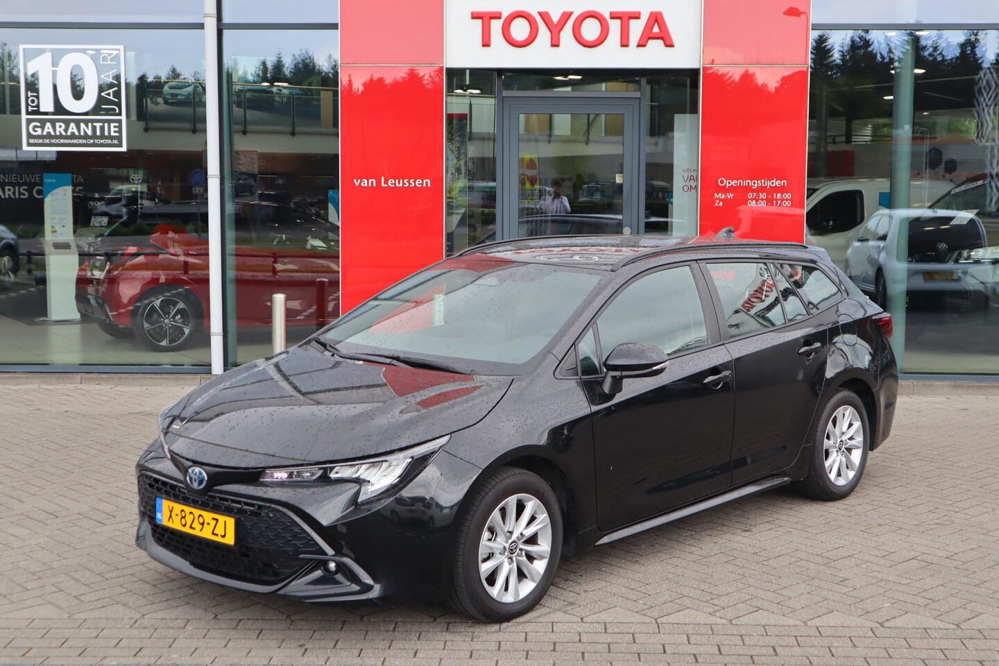 Toyota Corolla Touring Sports - HYBRID 140 ACTIVE NAVI APPLE/ANDROID LM-VELGEN CAMERA AD-CRUISE FACELIFT-MODEL NL-AUTO - AutoWereld.nl