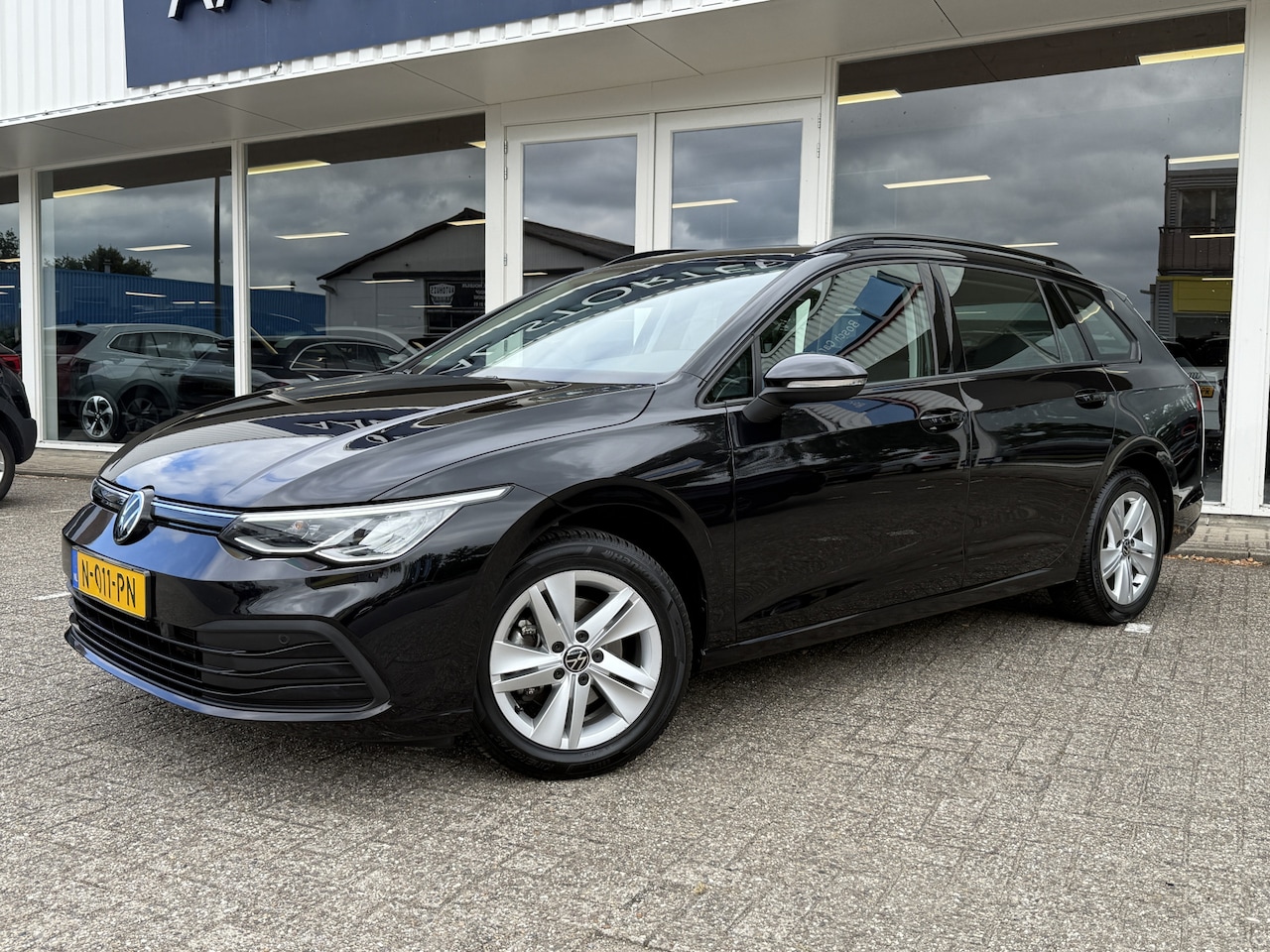 Volkswagen Golf Variant - 1.0 eTSI Life | Automaat | Adaptive Cruise | LED | DAB | Virtual Cockpit | Apple Carplay | - AutoWereld.nl