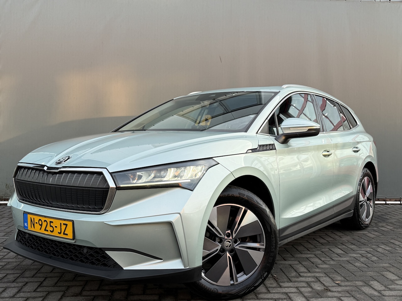 Skoda Enyaq iV - BWJ 2021 180 PK 60 PANODAK | FULL LED | STOELVERW. | CARPLAY + ANDROID | ELEKTR. ACHTERKLE - AutoWereld.nl