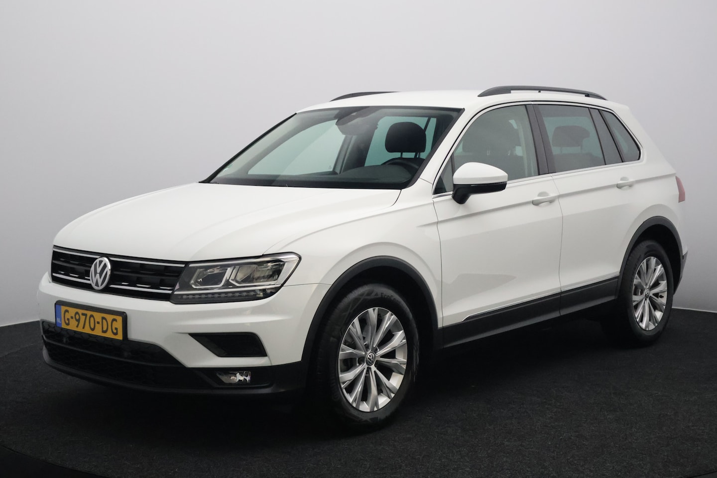 Volkswagen Tiguan - 1.5 TSI Comfortline | Trekhaak | Navigatie | Apple Carplay - AutoWereld.nl