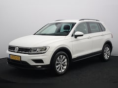 Volkswagen Tiguan - 1.5 TSI Comfortline | Trekhaak | Navigatie | Apple Carplay