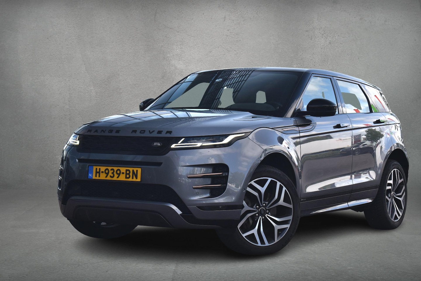 Land Rover Range Rover Evoque - 2.0 P200 AWD R-Dynamic HSE | NAP | Meridian | Leer | Stuur- en Stoelverw. - AutoWereld.nl