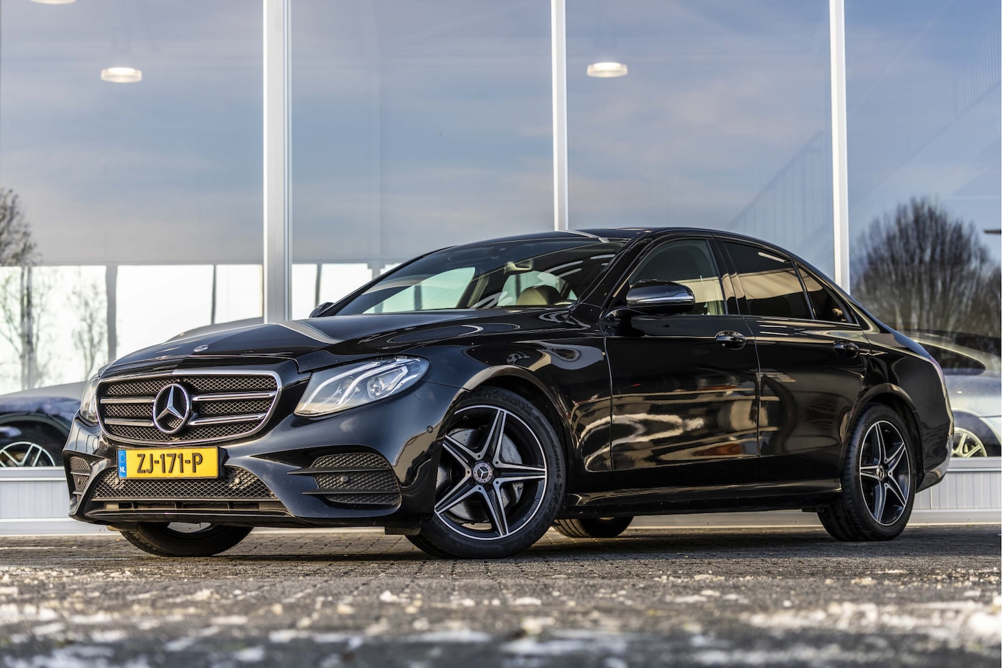 Mercedes-Benz E-klasse - 200 Business Solution AMG Plus Upgrade Edition | NL Auto | LED | CAM - AutoWereld.nl