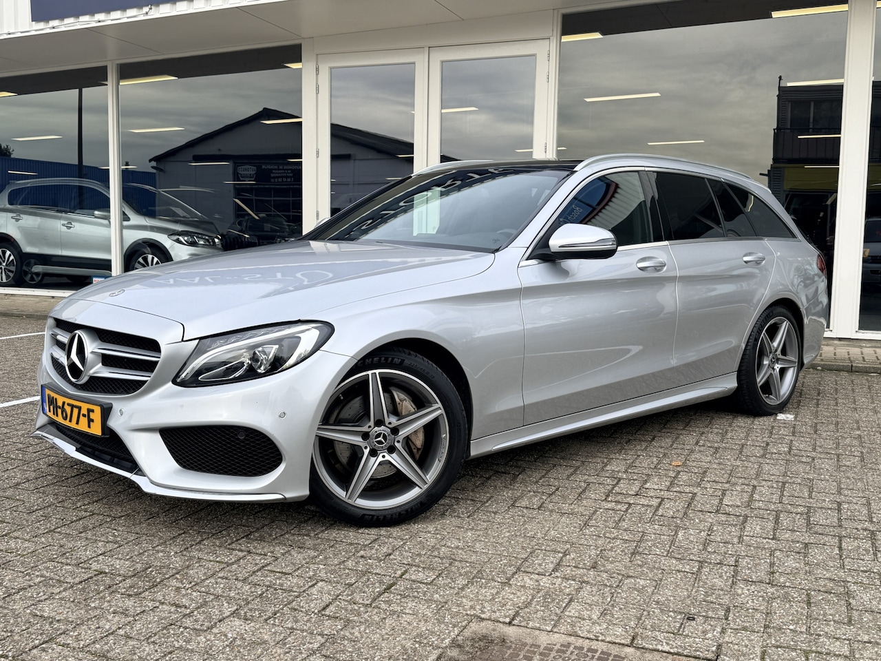 Mercedes-Benz C-klasse Estate - 180 Business Solution AMG | Automaat | LED | Pano | Sportstoelen | Navi | Elektr. achterkl - AutoWereld.nl