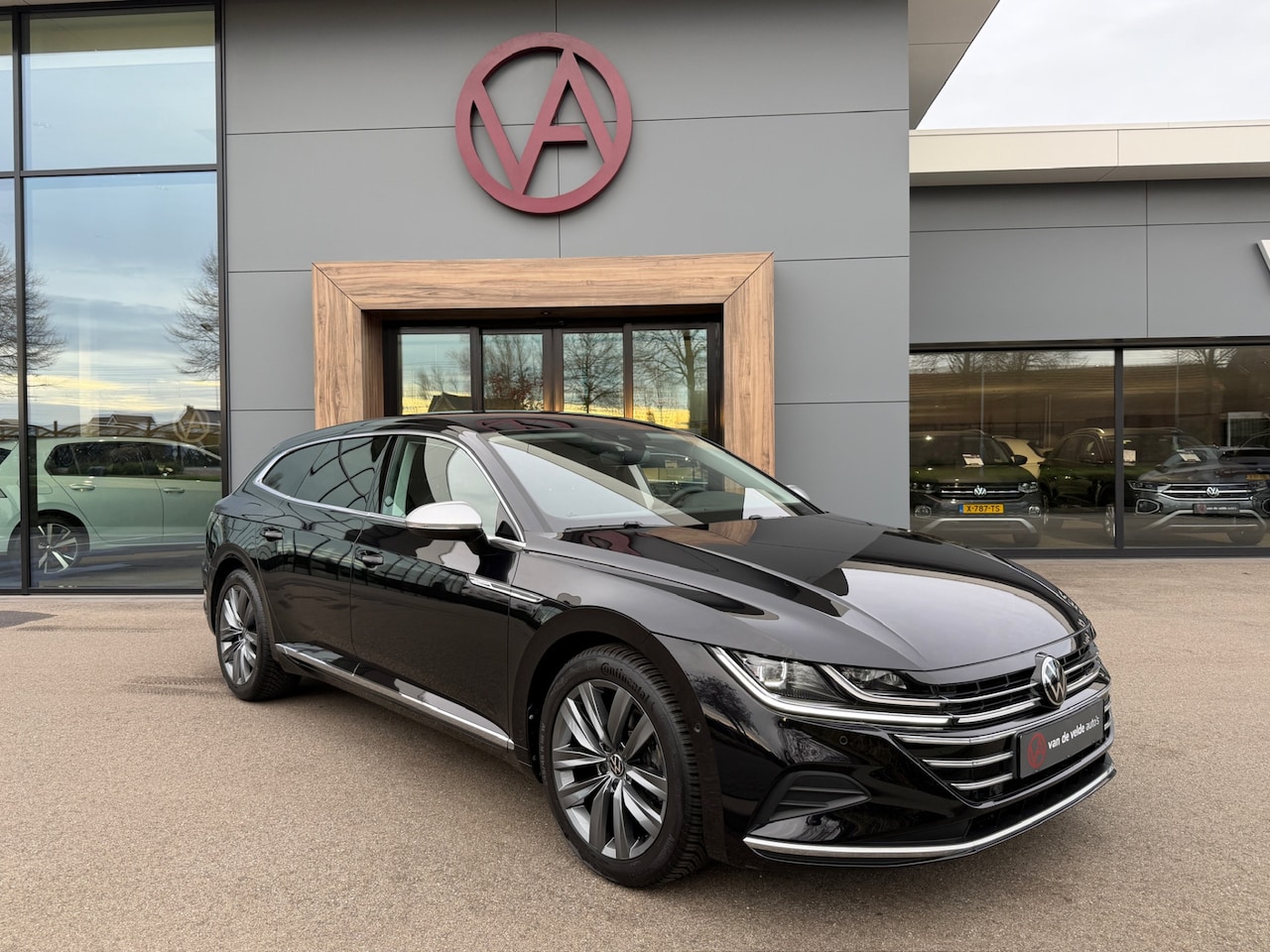Volkswagen Arteon Shooting Brake - 2.0 TSI 190pk DSG Elegance | Camera | Trekhaak | Dode hoek | Adapt. Cruise | Rijklaar incl - AutoWereld.nl