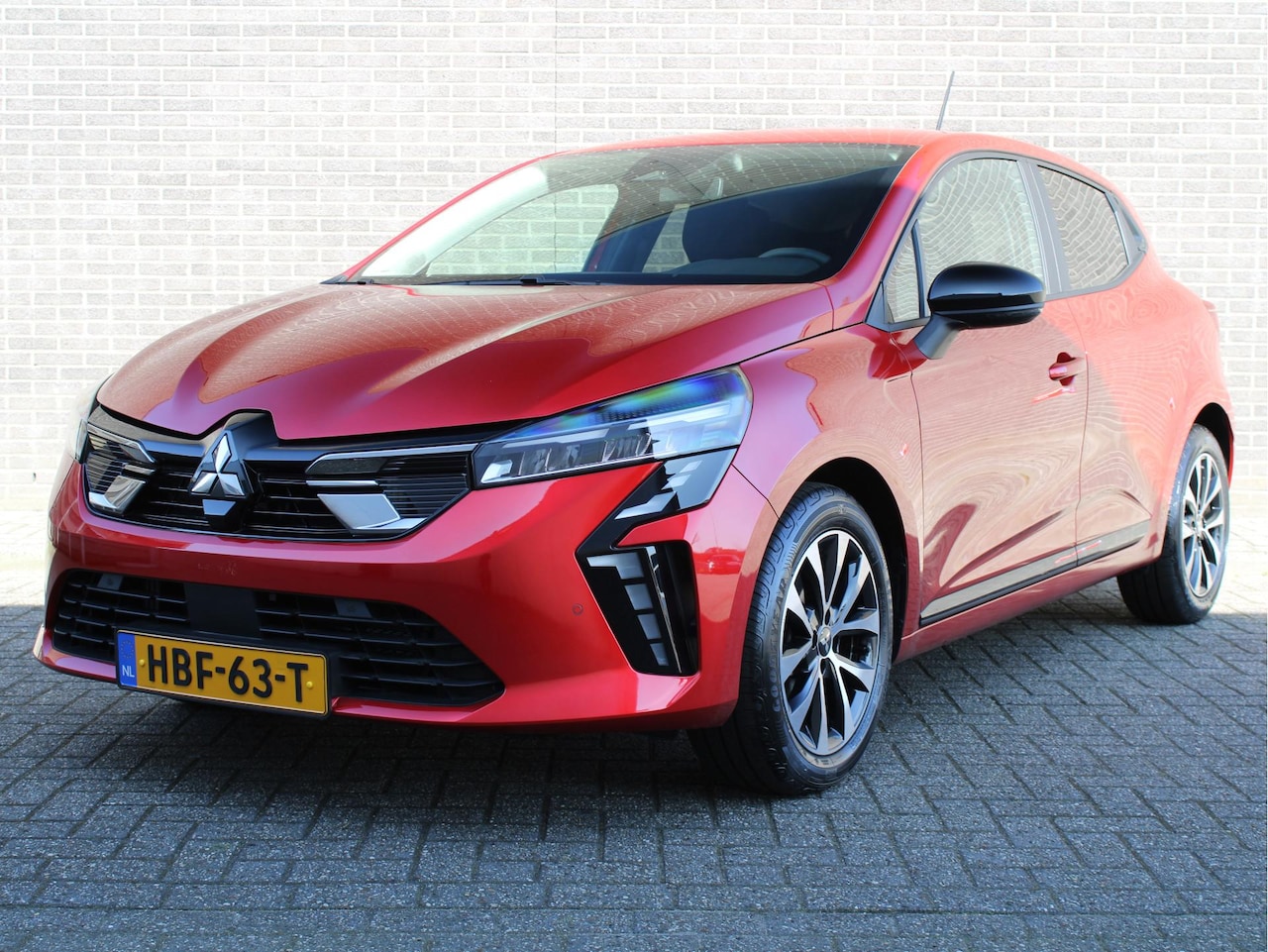 Mitsubishi Colt - 1.0T MT Intense Cruise/Climate control, 16"LM velgen, Camera, Apple carplay/Android auto, - AutoWereld.nl