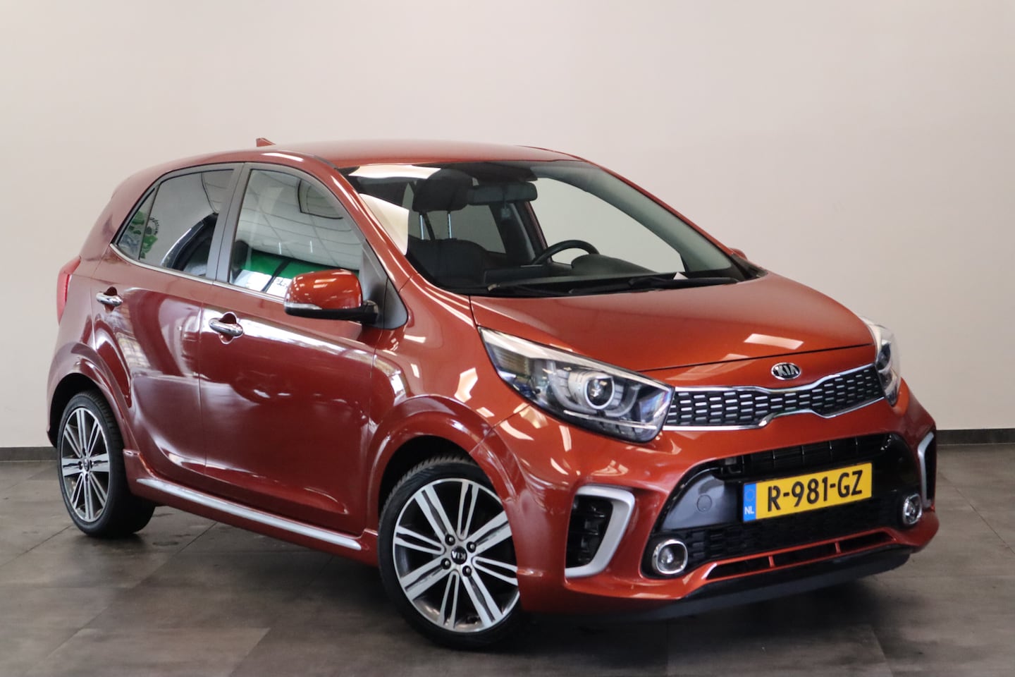 Kia Picanto - 1.2 CVVT GT-line 5-Drs. Automaat Navigatie Leder 16'lmv 24 maanden garantie mogelijk (*vra - AutoWereld.nl