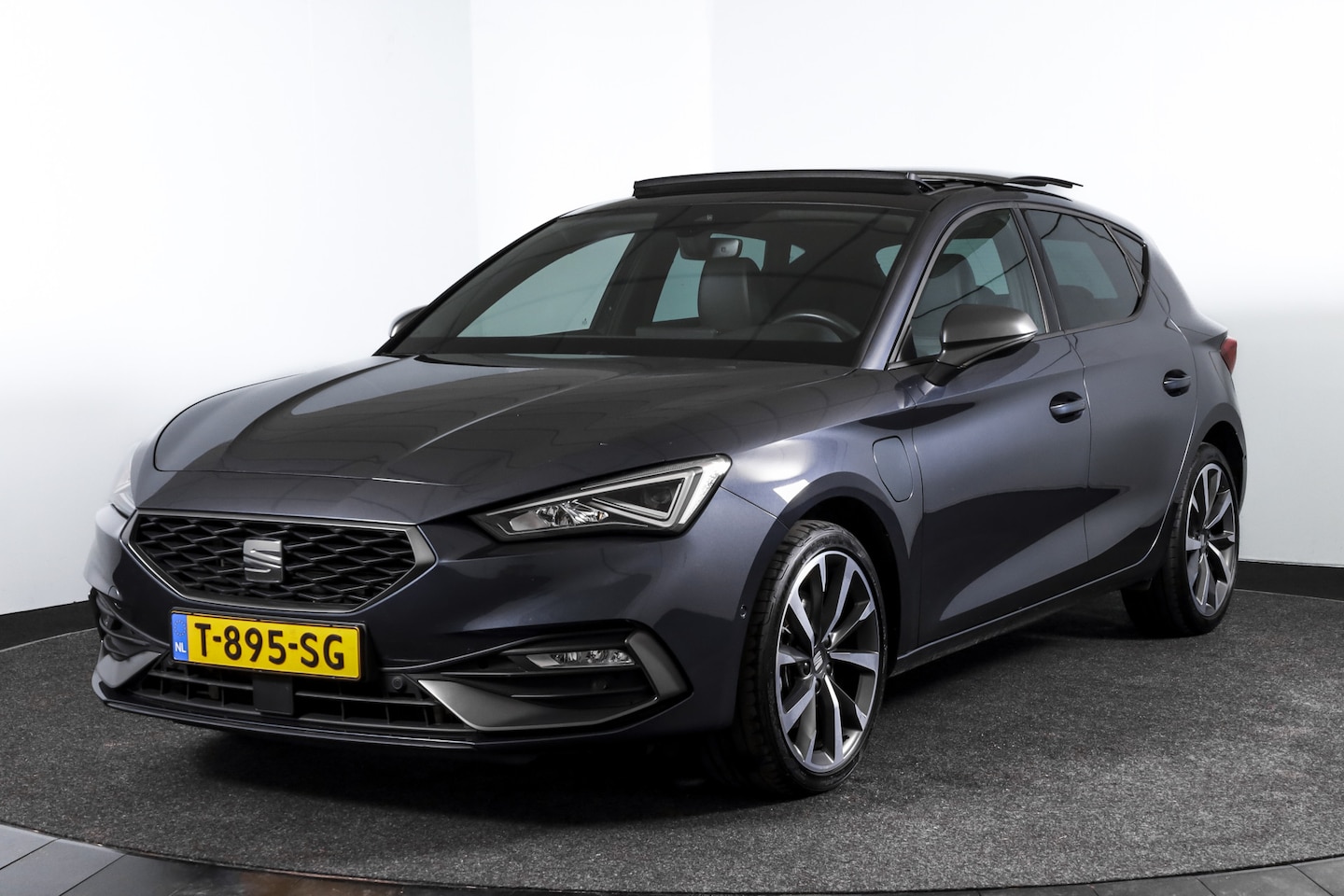 SEAT Leon - 1.4 TSI eHybrid 204 PK PHEV FR Business Intense - Automaat | S/K-Dak | Dig. Cockpit | Adap - AutoWereld.nl