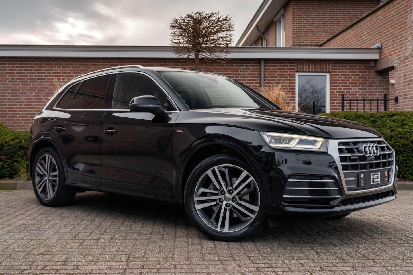 Audi Q5 - 2.0 TFSI Quattro Launch Edition 252 PK 3x S-Line Luchtvering B&O 360 Camera Memory Ambianc - AutoWereld.nl