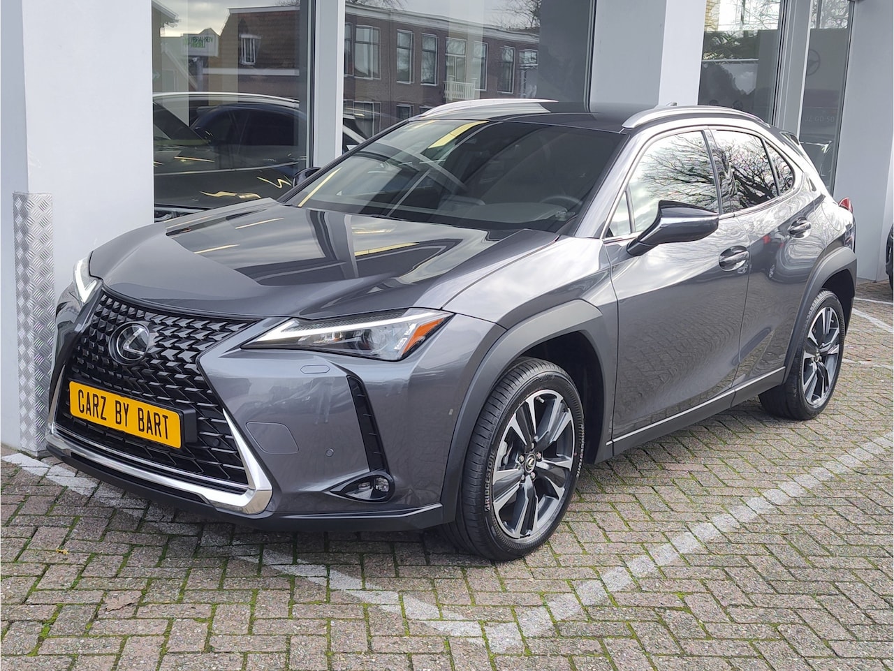 Lexus UX - 250h LUXURY LINE Leder | Keyless | Stuurverwarming | Dodehoeksens. - AutoWereld.nl