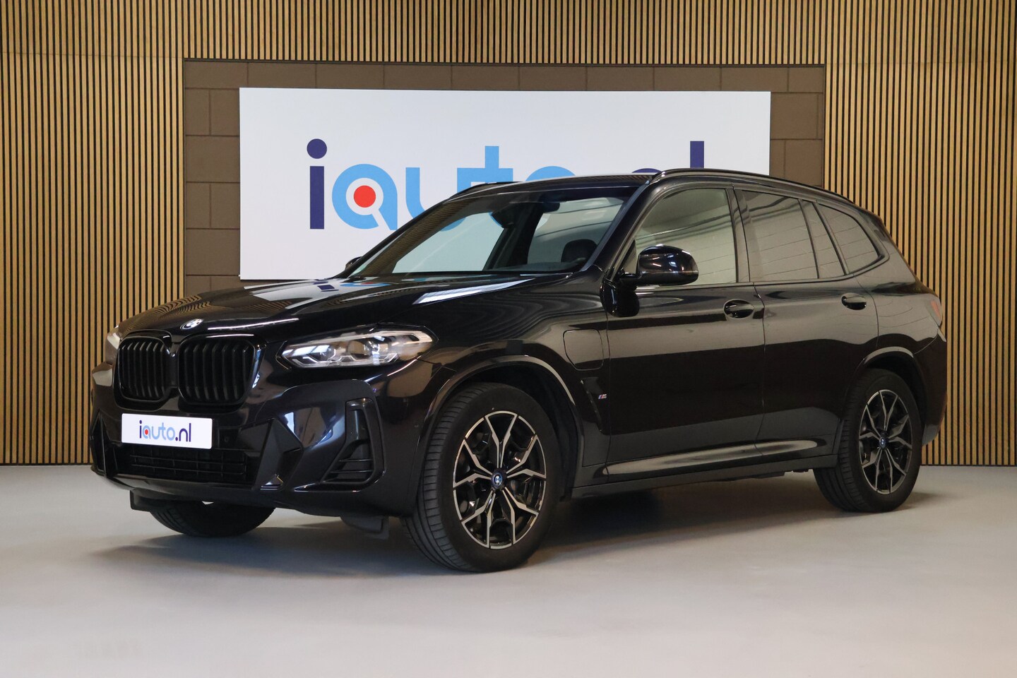 BMW X3 - xDrive30e M-Sport Shadow Line Plus Navi/Trekhaak/Camera/Elek. klep/Virtual Cockpit/LED/19" - AutoWereld.nl