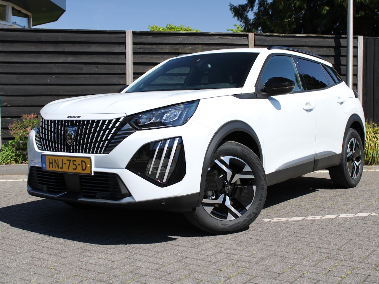 Peugeot 2008 - Allure 1.2 Hybrid 145PK e-DSC6 Automaat Navigatie, Keyless, Parkeersensoren, Draadloze tel - AutoWereld.nl