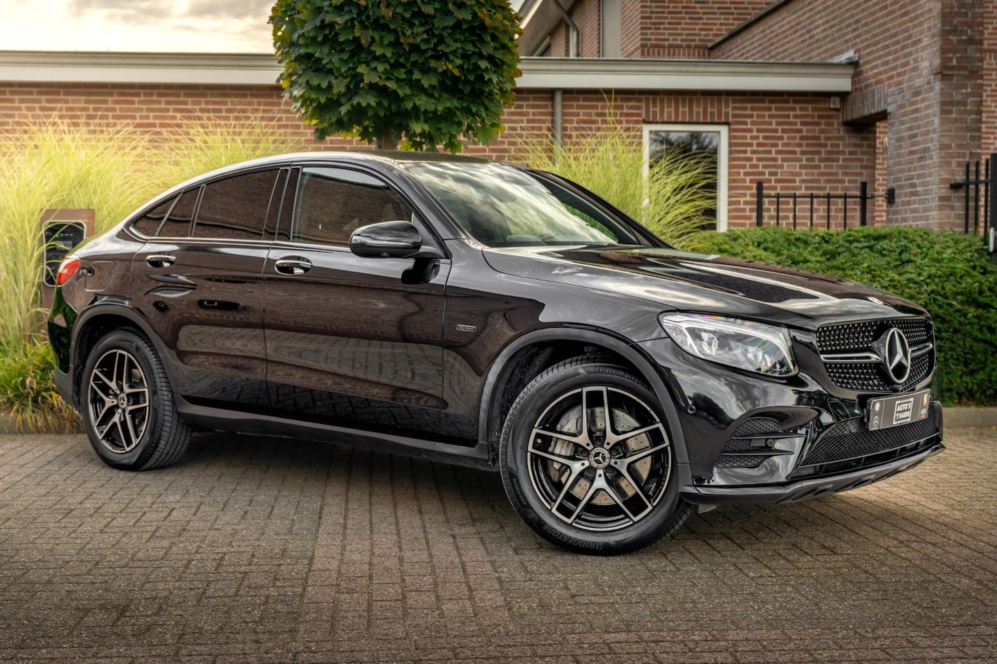 Mercedes-Benz GLC-klasse Coupé - 350e 4MATIC Premium 320 PK AMG Luchtvering 360 Camera Keyless 19'' - AutoWereld.nl
