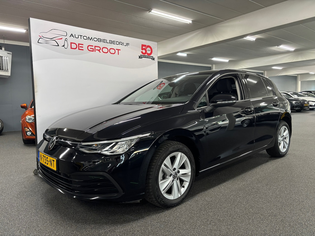 Volkswagen Golf - 1.0 eTSI Life / NL-auto, Automaat, 52.679KM - AutoWereld.nl