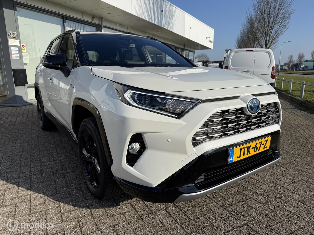 Toyota RAV4 - 2.5 Hybrid Style 12 MND BOVAG RIJKLAAR PRIJS - AutoWereld.nl