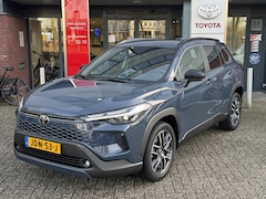 Toyota Corolla Cross - Hybrid 140 DYNAMIC NIEUW MODEL STOEL/STUURVERW BLIND SPOT 18'' LM-VELGEN EL-ACHTERKLEP KEY