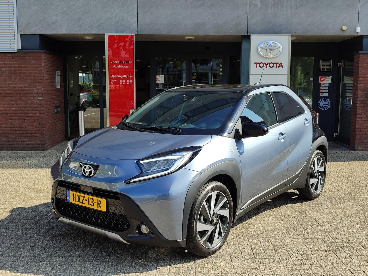 Toyota Aygo X - ENVY PARK-SENSOREN CLIMA NAVI CAMERA APPLE/ANDROID 18'' LM-VELGEN AD-CRUISE NL-AUTO - AutoWereld.nl
