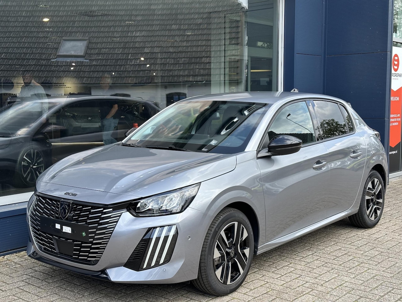 Peugeot 208 - 1.2 Turbo 100 PK Allure | Bouwjaar 2025 | € 5.750 DEMO Voordeel | Navigatie via Telefoon | - AutoWereld.nl