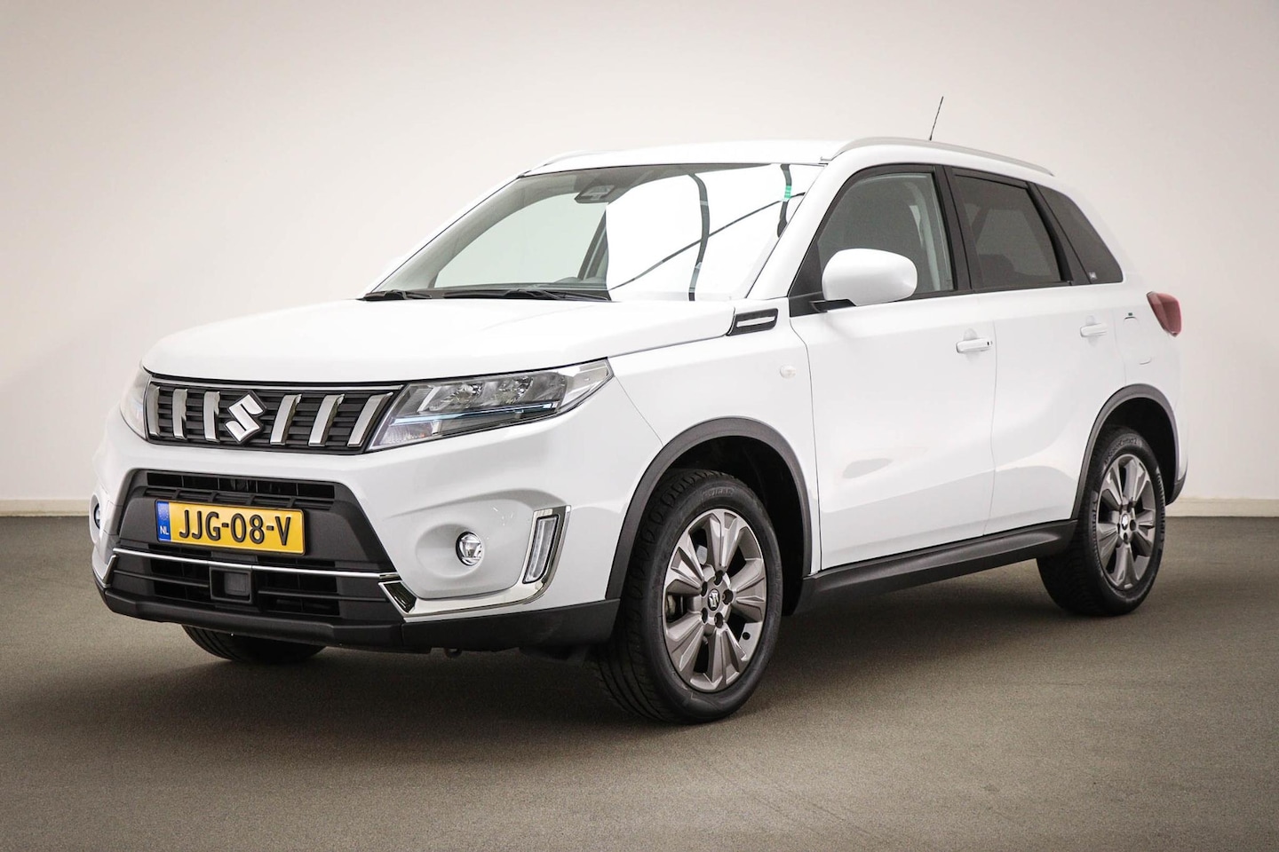 Suzuki Vitara - 1.5 Hybrid Select | LED | STOELVERWARMING | DAB | CAMERA - AutoWereld.nl