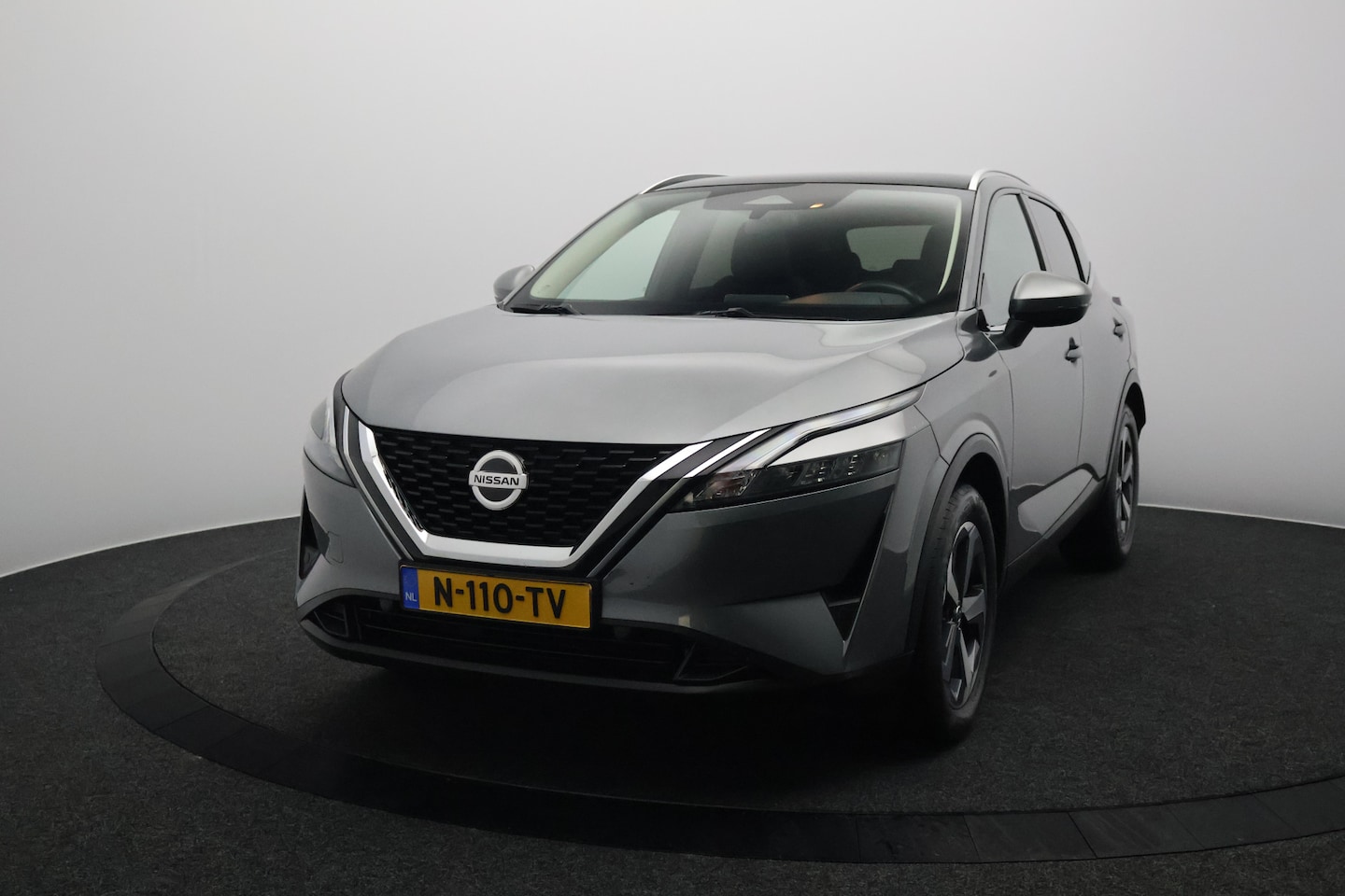 Nissan Qashqai - 1.3 MHEV Acenta | Trekhaak | Panoramadak | Camera | DAB | Carplay&Android | Led - AutoWereld.nl