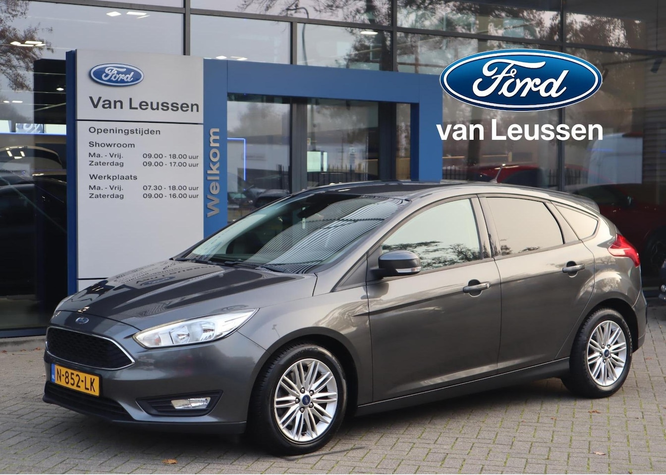 Ford Focus - 1.5 150PK TITANIUM AUTOMAAT STOEL/STUURVERWARMING PARK-SENSOREN CLIMA 17"LM-VELGEN PRIVACY - AutoWereld.nl