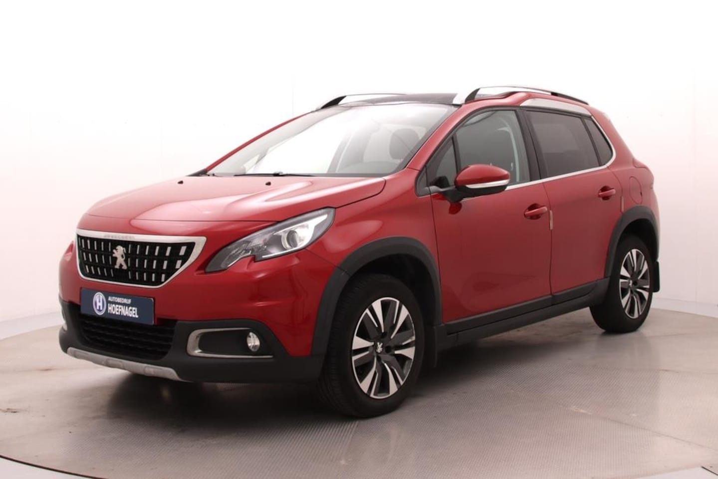 Peugeot 2008 - 1.2 PureTech Blue Lease Allure | Panoramadak | Camera | Apple CarPlay | Cruise Control | C - AutoWereld.nl