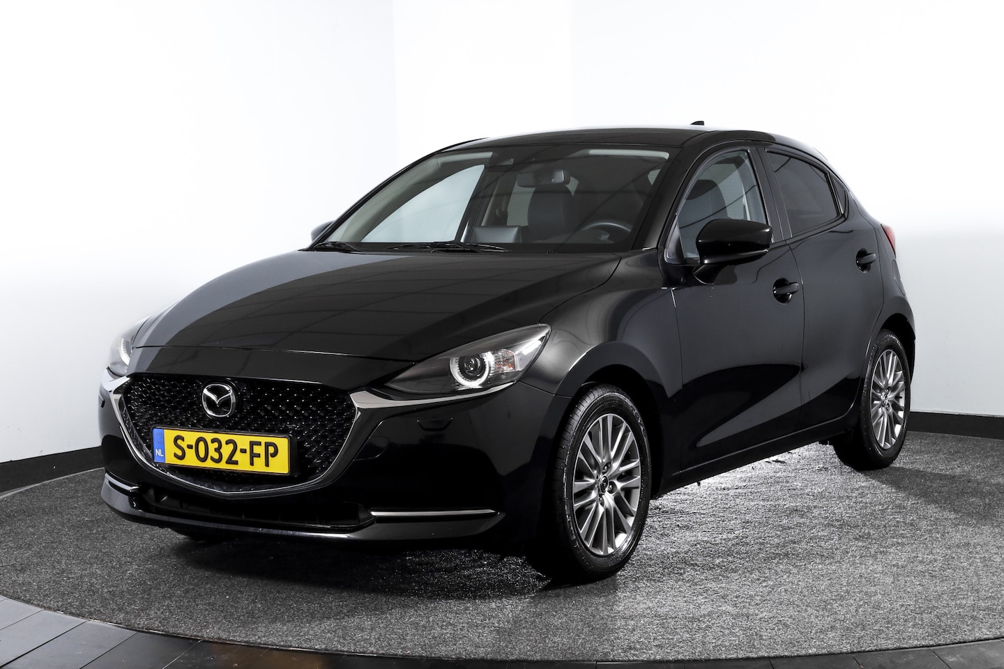 Mazda 2 - 1.5 Skyactiv-G 90 PK Luxury Orig. NL | Cruise | Stoel-+Stuurverw. | PDC | App. Connect | E - AutoWereld.nl