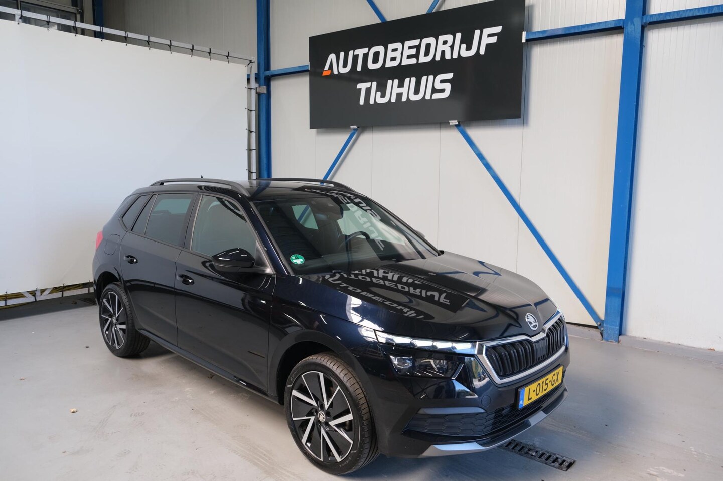 Skoda Kamiq - 1.5 TSI ACT Sport Business Automaat - N.A.P. Airco, Cruise, Navi, Camera, PDC, Trekhaak. - AutoWereld.nl
