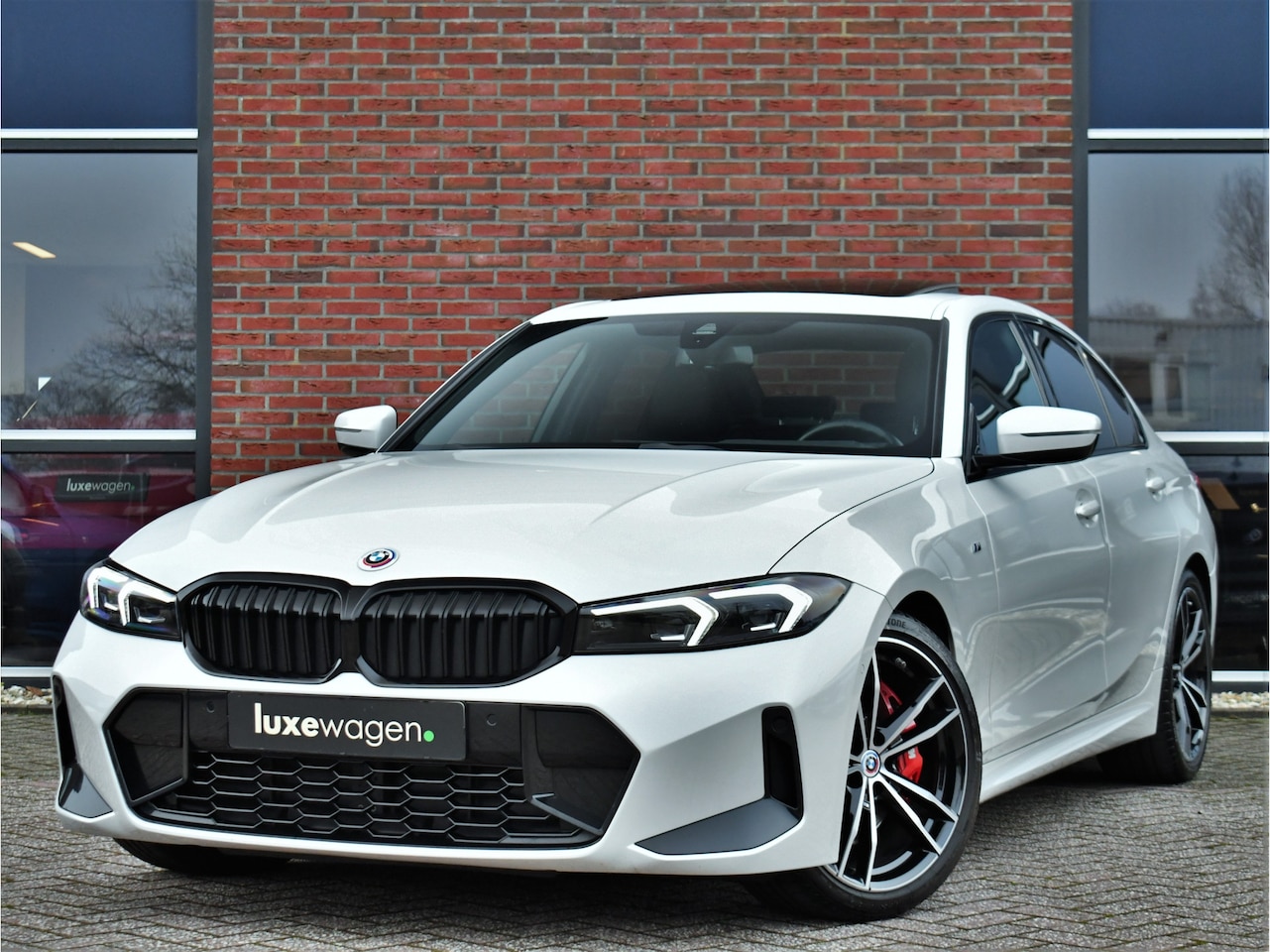 BMW 3-serie - 330d M-Sport Pro Pano H/K HUD El-zetels Parelmoer-wit! - AutoWereld.nl