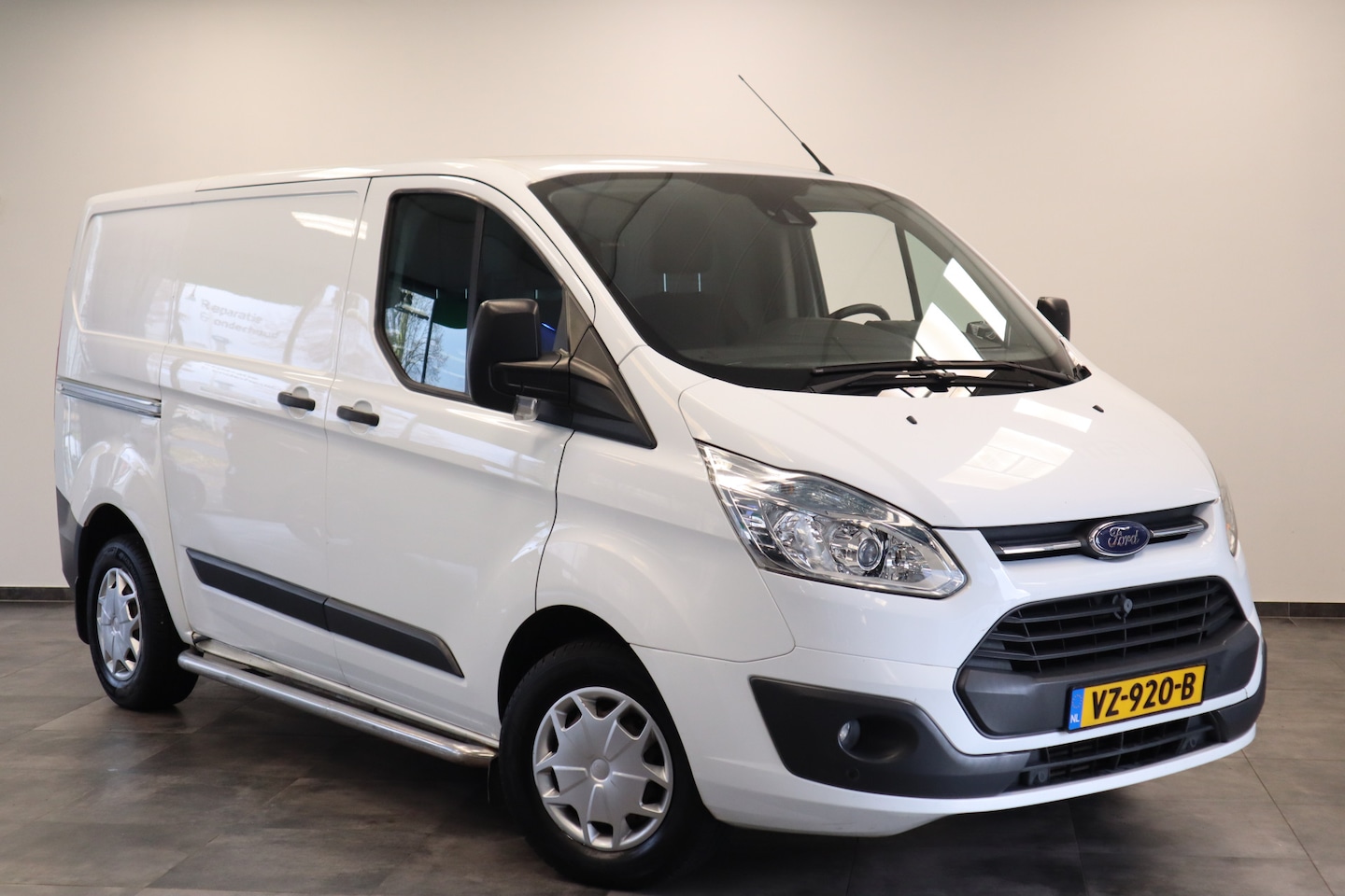 Ford Transit Custom - 270 2.2 TDCI L1H1 Trend !* Koelwagen *! Navigatie 3-Persoons - AutoWereld.nl