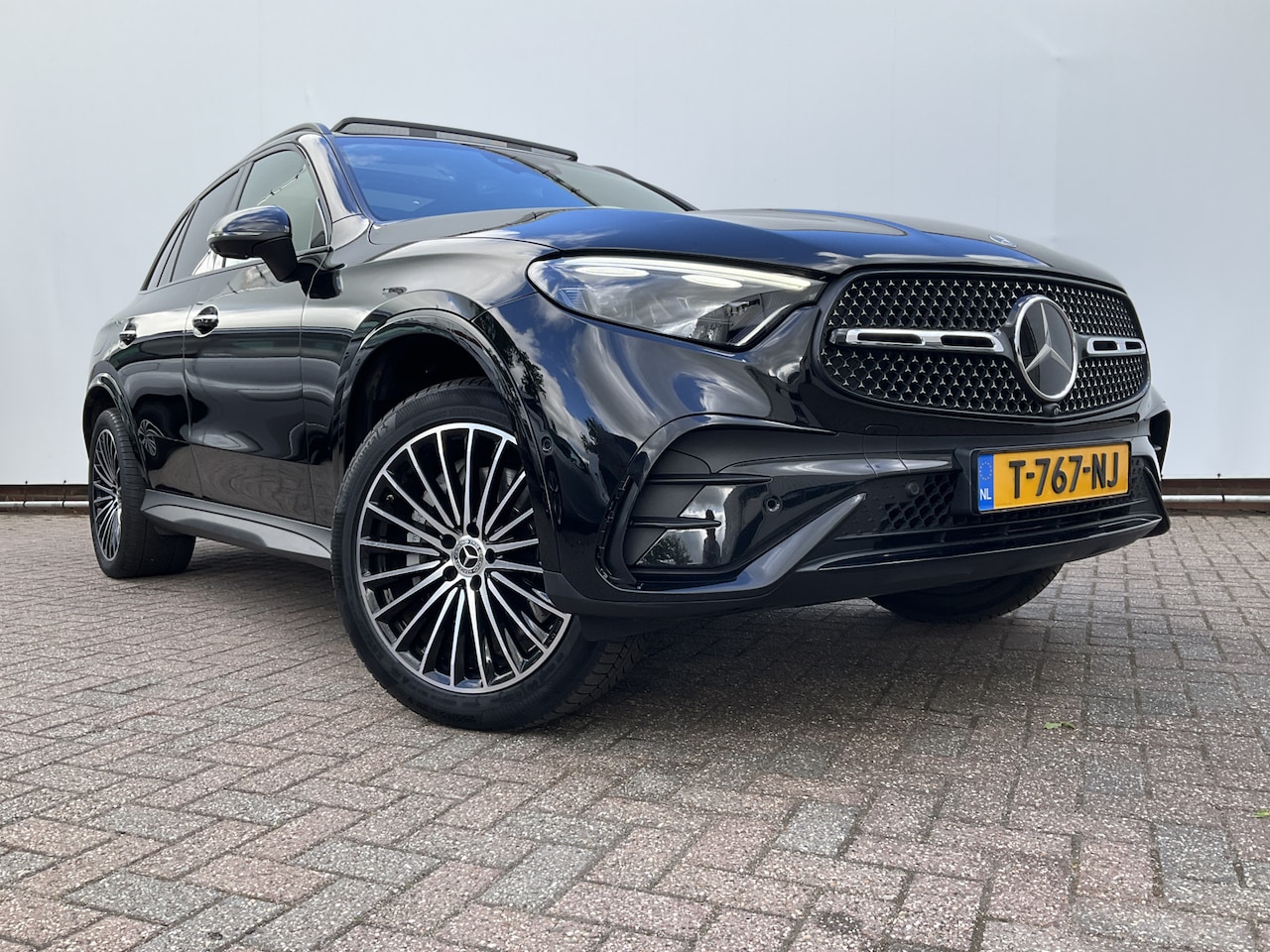 Mercedes-Benz GLC-klasse - 400e 4MATIC AMG Pano Leder Burmester Sfeerverl Elek.Klep Facelift! - AutoWereld.nl