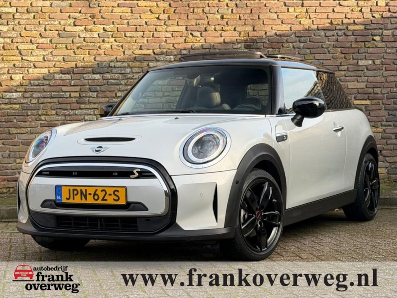 MINI Mini-Electric - Cooper Se YOURS 33 KWH Panodak Carplay DAB+ Stoelverwarming - AutoWereld.nl