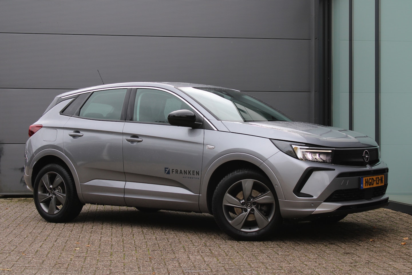 Opel Grandland - 1.2 Turbo | Winterpack | Cruise control | Bluetooth | Parkeersensoren - AutoWereld.nl