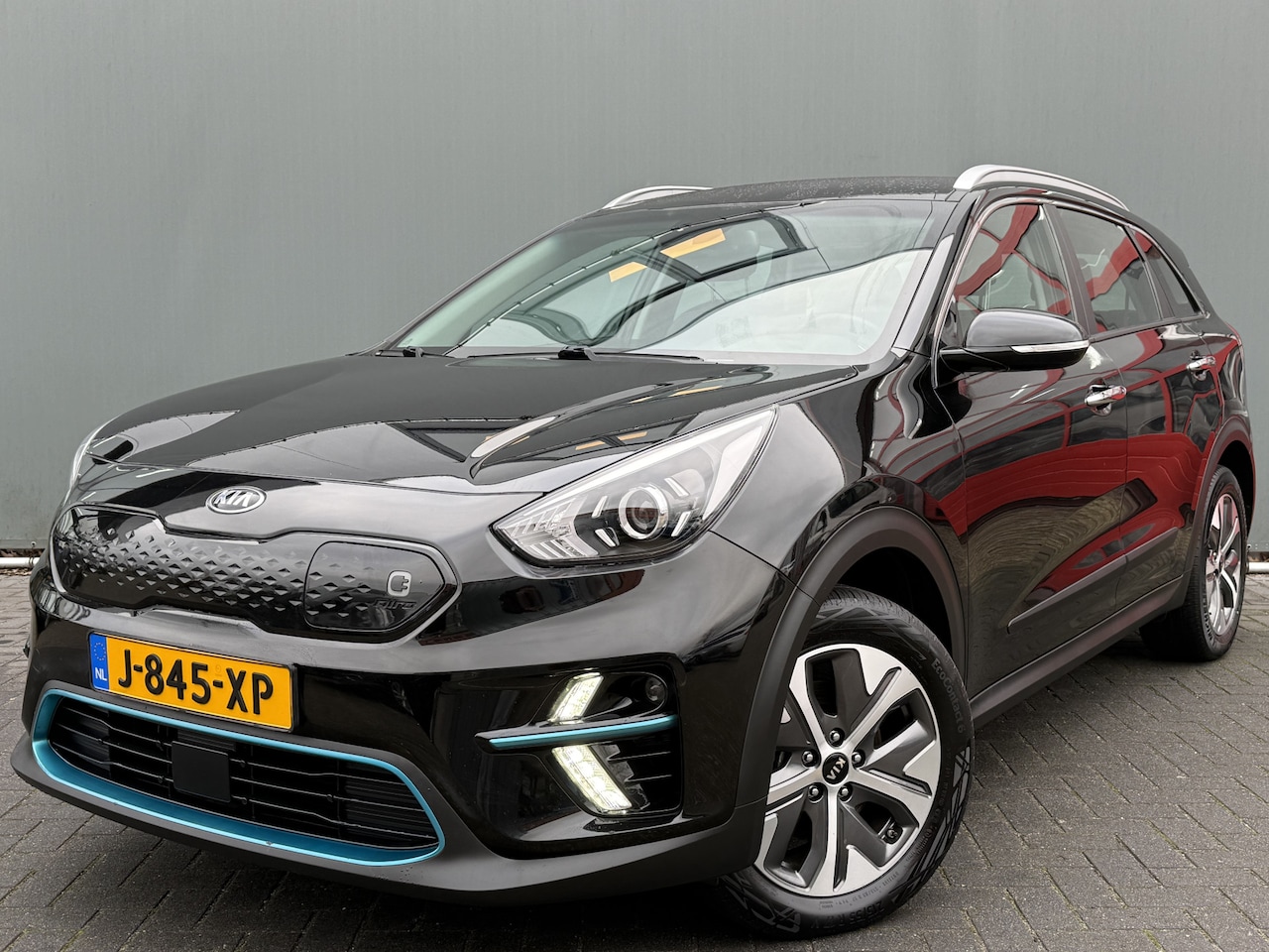 Kia e-Niro - BWJ 2020 DynamicLine 204 PK 64 kWh FULL LED | HALF LEDER | ADAPTIVE CRUISE | STOEL + STUUR - AutoWereld.nl