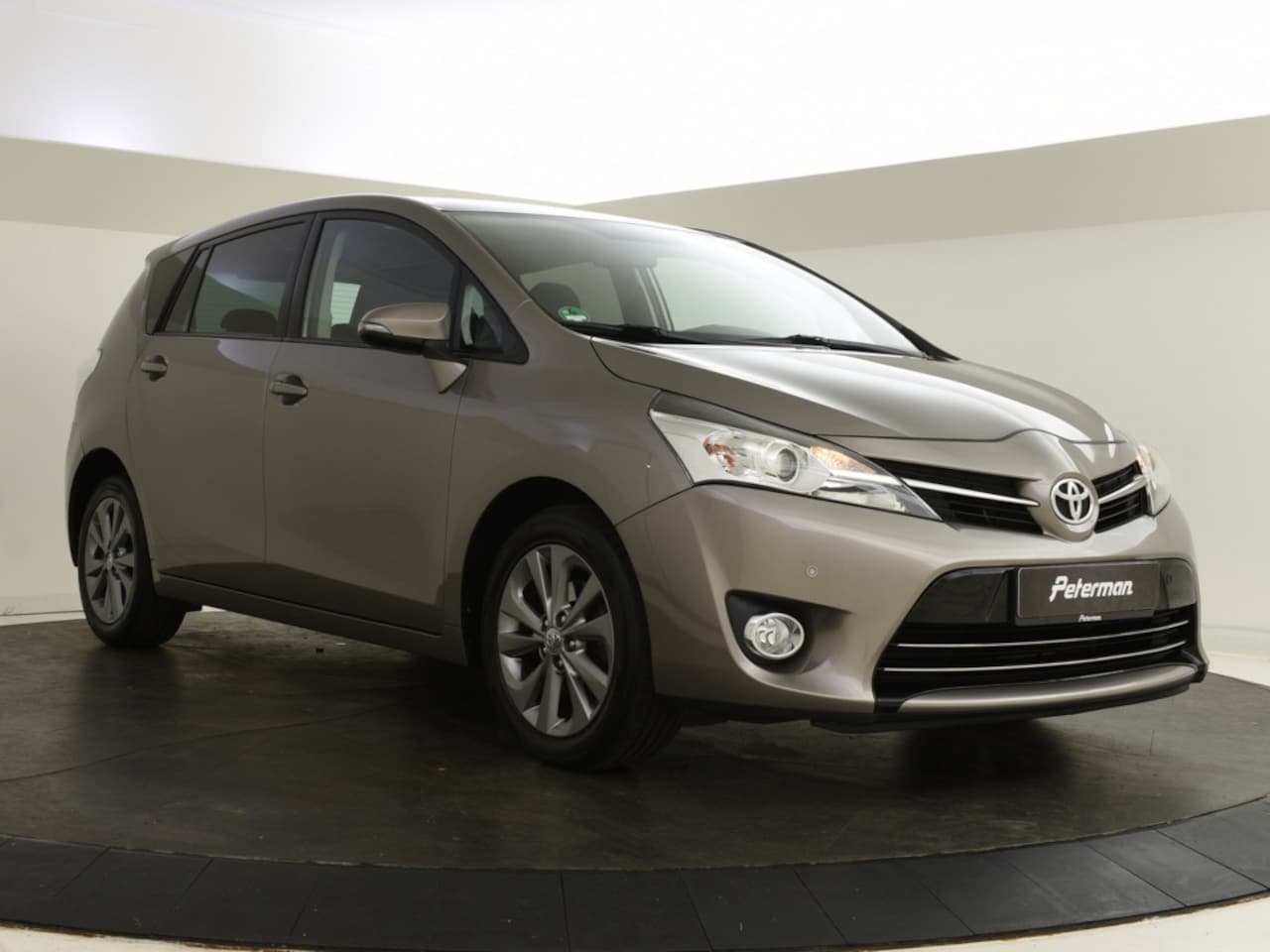 Toyota Verso - 1.8 VVT-i Sky Vieuw Edition | Panormadak | Trekhaak - AutoWereld.nl