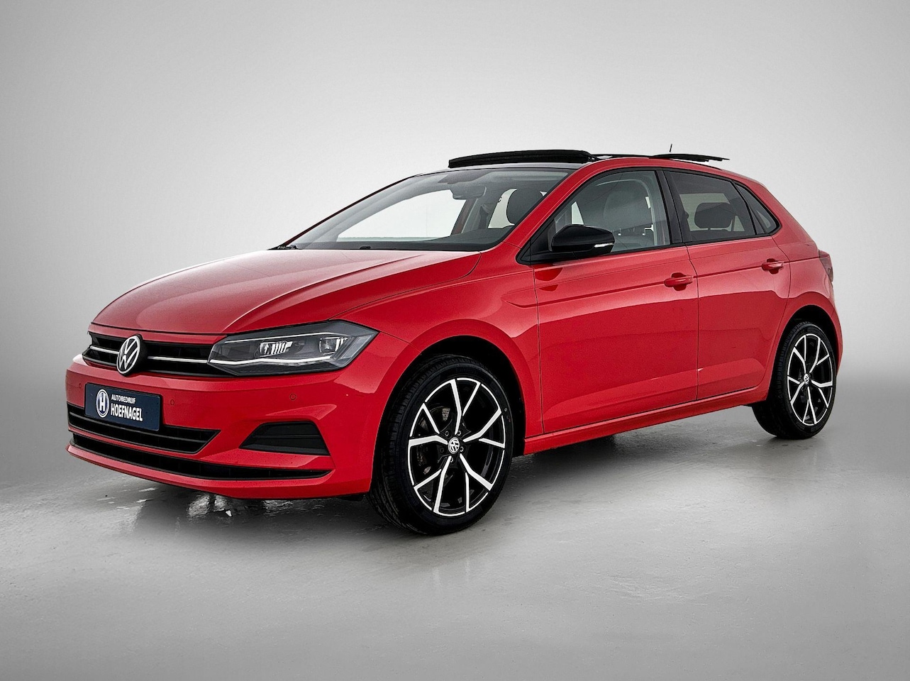 Volkswagen Polo - 1.0 TSI Highline | Panodak | LED | Navi | Stoelverwarming - AutoWereld.nl