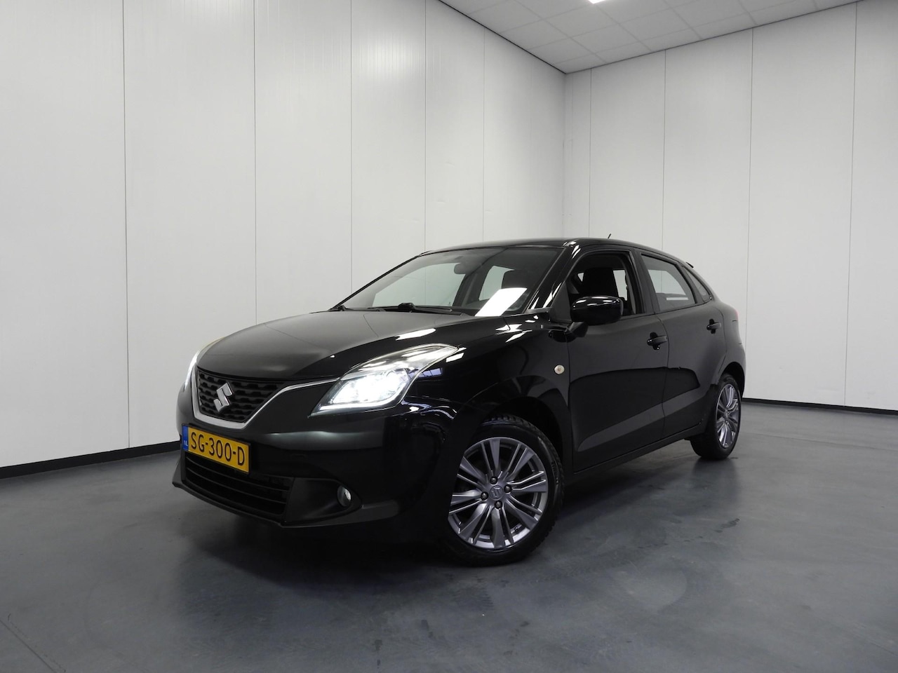 Suzuki Baleno - 1.2 Business Edition NAVI/CAMERA/XENON/16"LMV! - AutoWereld.nl