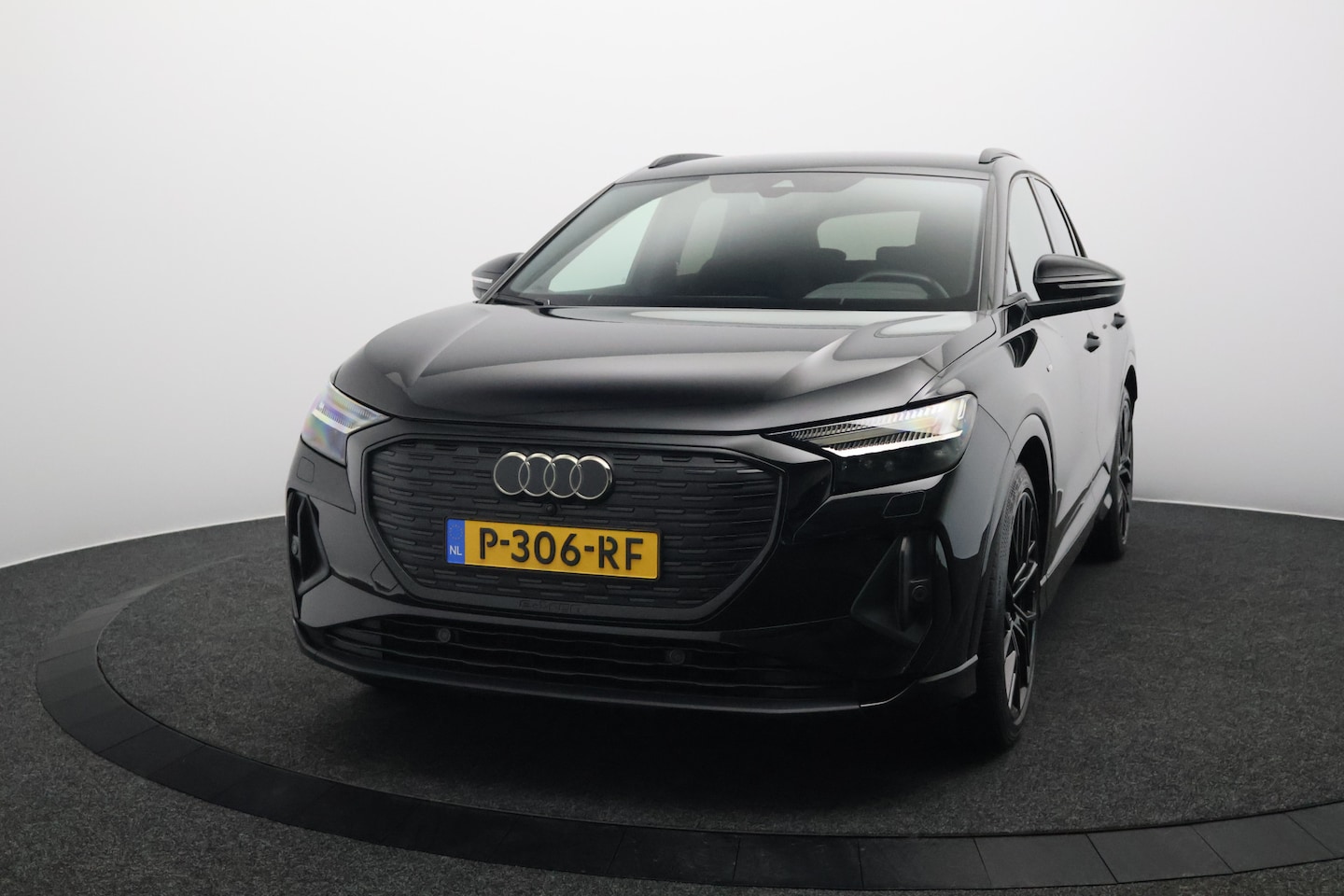 Audi Q4 e-tron - 35 Launch edition S-Line Competition 55 kWh SOH 90,5% | Warmtepomp | Camera | Navigatie | - AutoWereld.nl