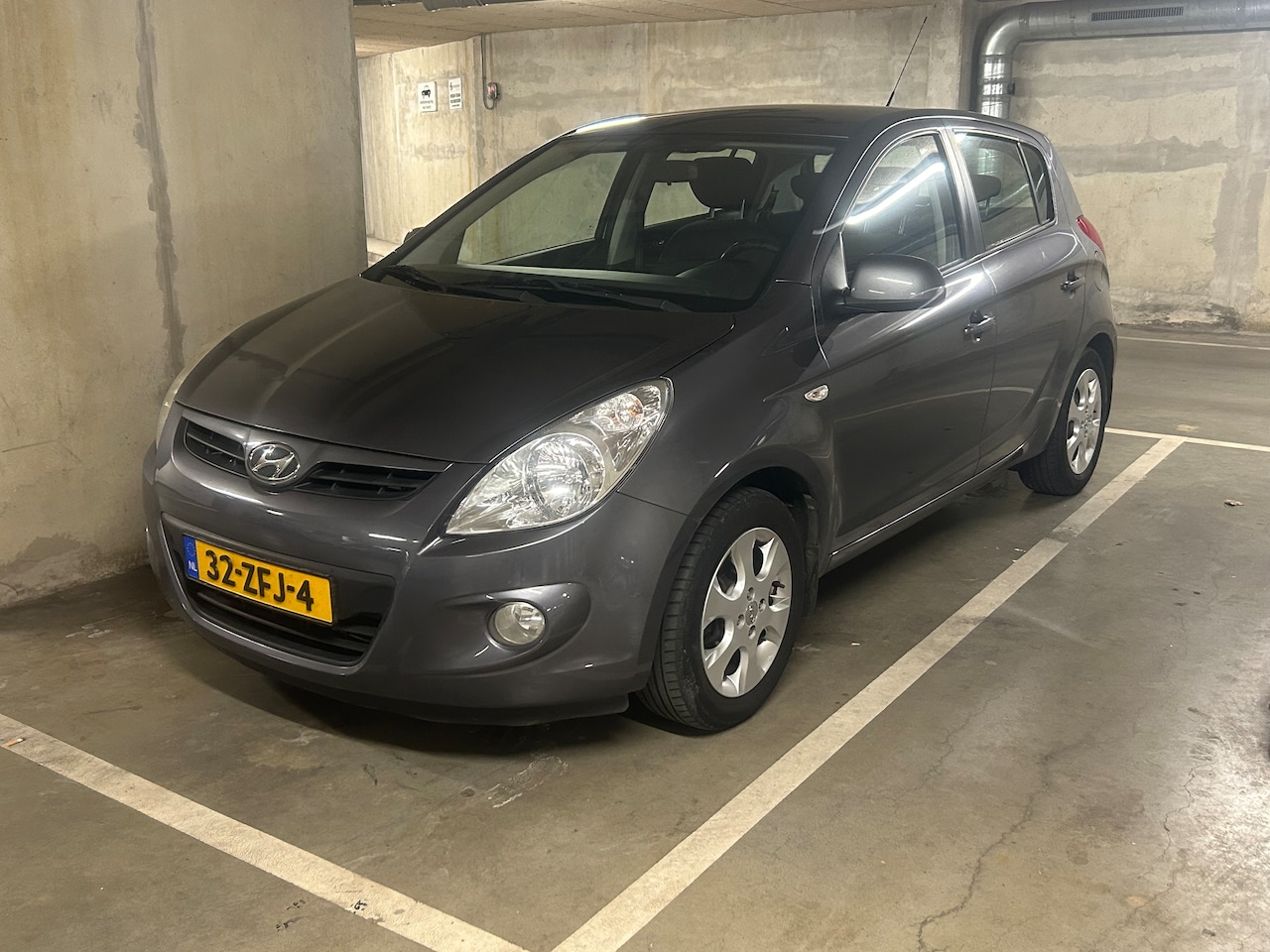 Hyundai i20 - 1.2i Business Edition AIRCO PARKEERSENSOREN - AutoWereld.nl