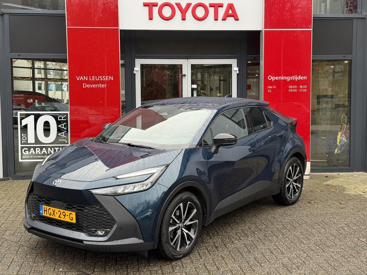 Toyota C-HR - 1.8 Hybrid 140 Dynamic NL-AUTO APPLE/ANDROID CARPLAY KEYLESS BSM LM PRK SNSR V+A CAMERA - AutoWereld.nl