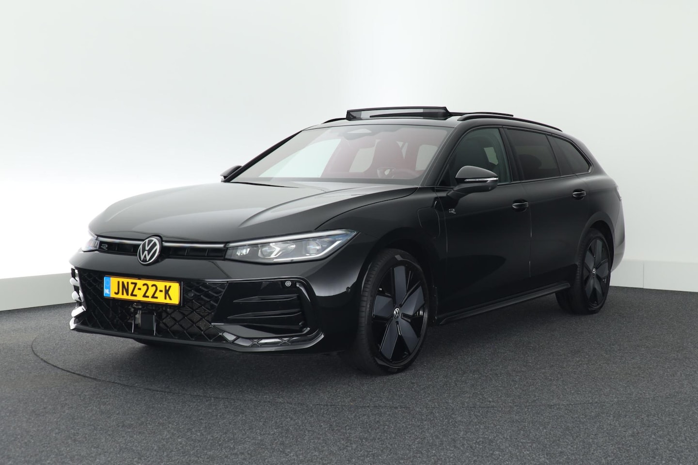 Volkswagen Passat Variant - 1.5 272pk eHybrid R-Line Edition Black Style Trekhaak 360Camera harman/kardon Massage Navi - AutoWereld.nl