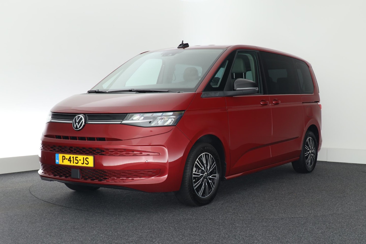 Volkswagen Multivan - 1.4 218pk eHybrid L1H1 7-persoons Navigatie Trekhaak - AutoWereld.nl