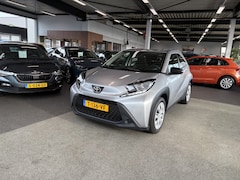 Toyota Aygo X - 1.0 VVT-i MT Play 5-drs. CAMERA/CARPLAY/DAB/ADAPT.CRUISE/ALLSEASONS