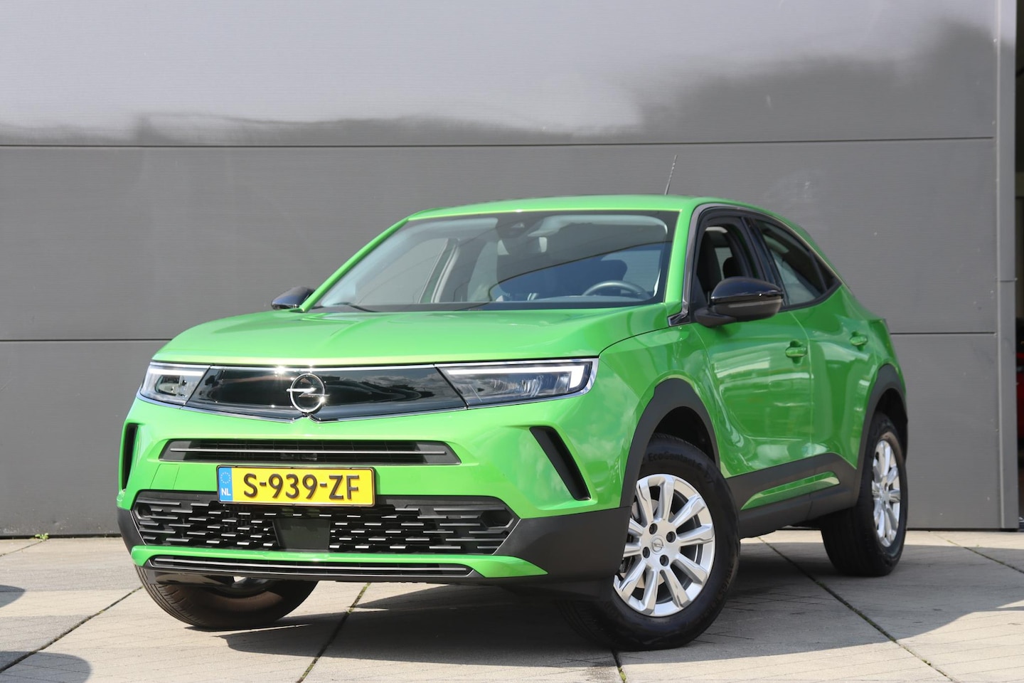 Opel Mokka - 1.2 Level 2 / Navigatie / CarPlay / Camera / 7.555km! - AutoWereld.nl