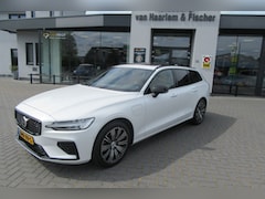 Volvo V60 - 2.0 T6 Plug-in hybrid AWD Ultra Dark, Full Options