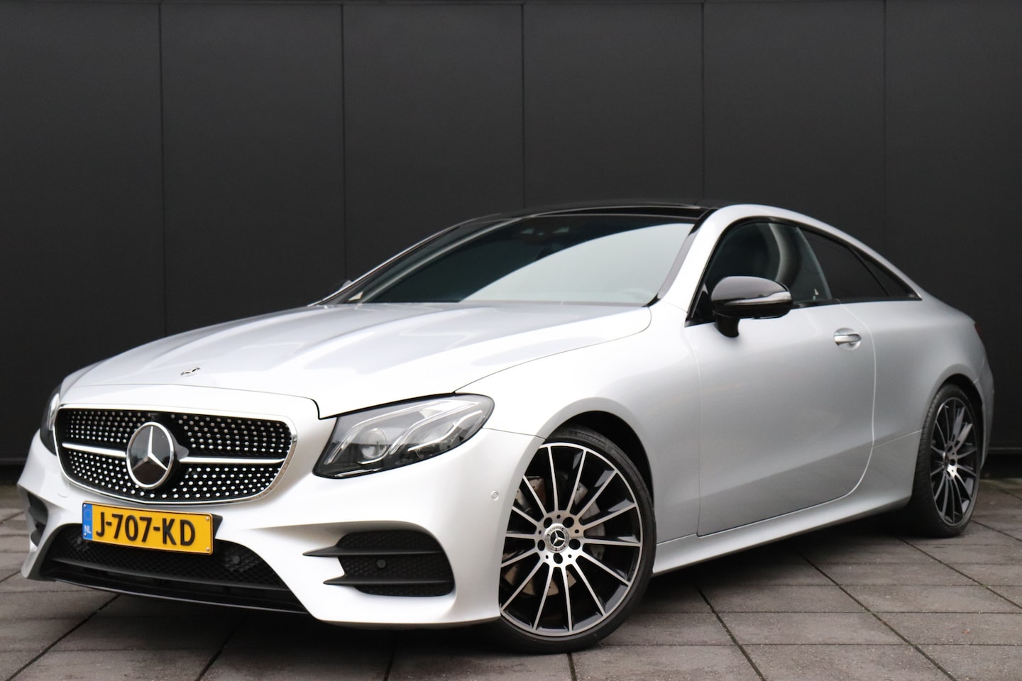 Mercedes-Benz E-klasse Coupé - 200 Premium Plus | AMG-LINE | WIDESCREEN | NIGHT-PAKKET | PANO | LEDER | 360°CAMERA | - AutoWereld.nl