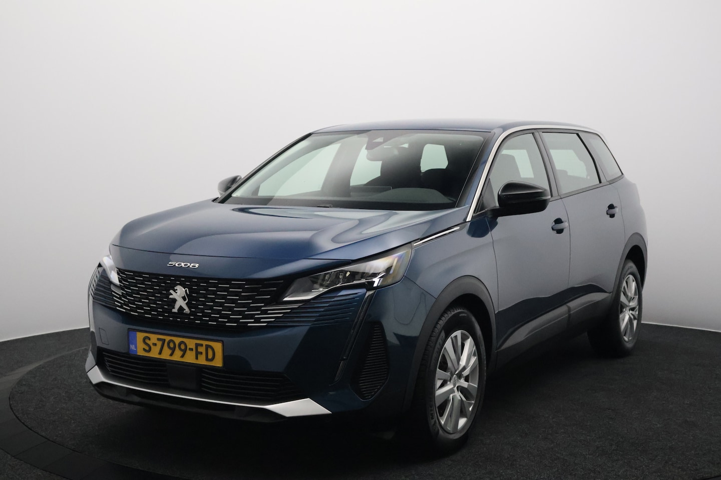 Peugeot 5008 - 1.2 PureTech Active Pack Business 7 Persoons | Automaat | Led | Camera | Navigatie | Carpl - AutoWereld.nl