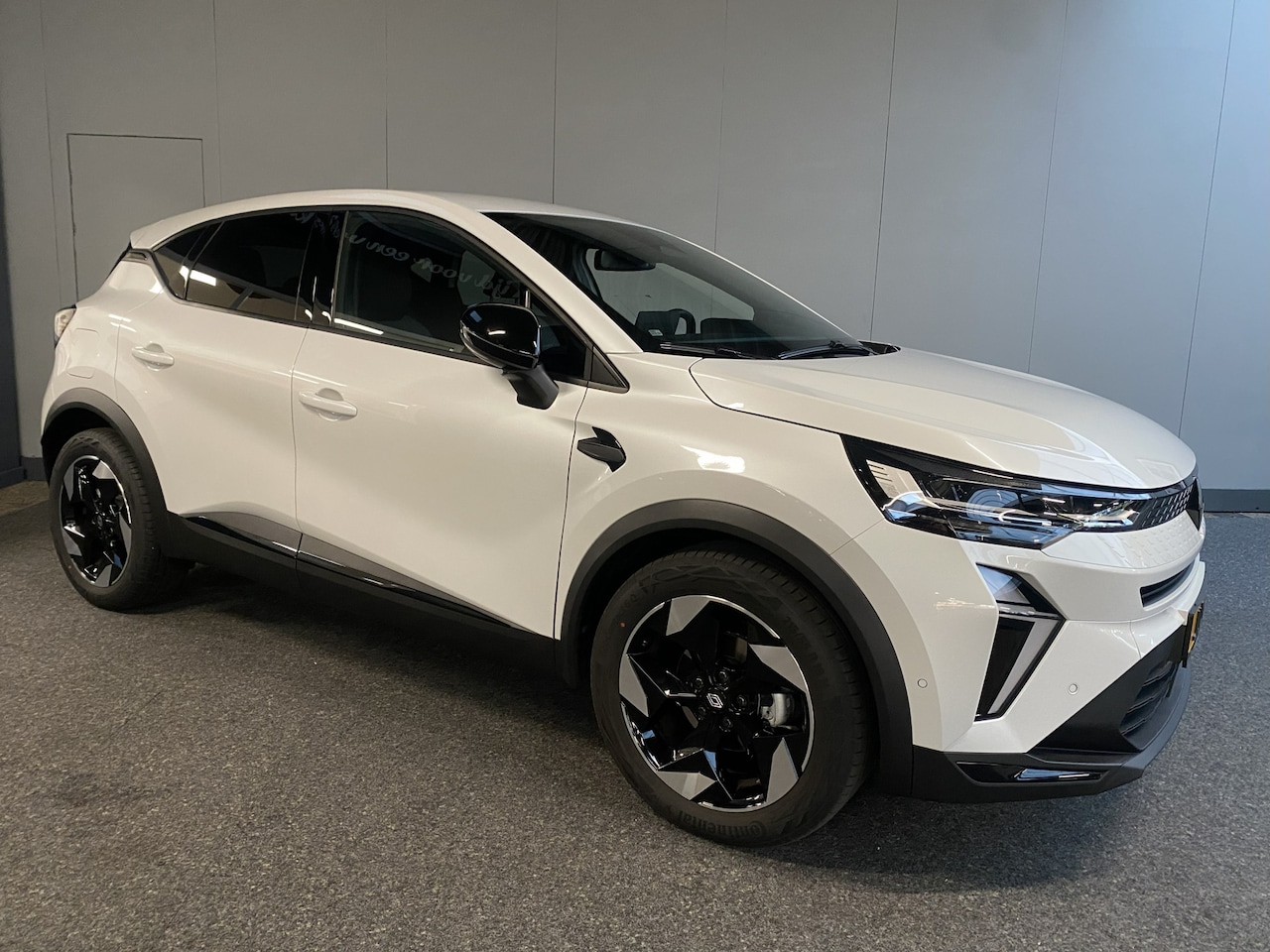 Renault Captur - 1.3 mild hybrid 160 techno AUTOMAAT uit 2025 Rijklaar + Fabrieksgarantie Henk Jongen Auto' - AutoWereld.nl